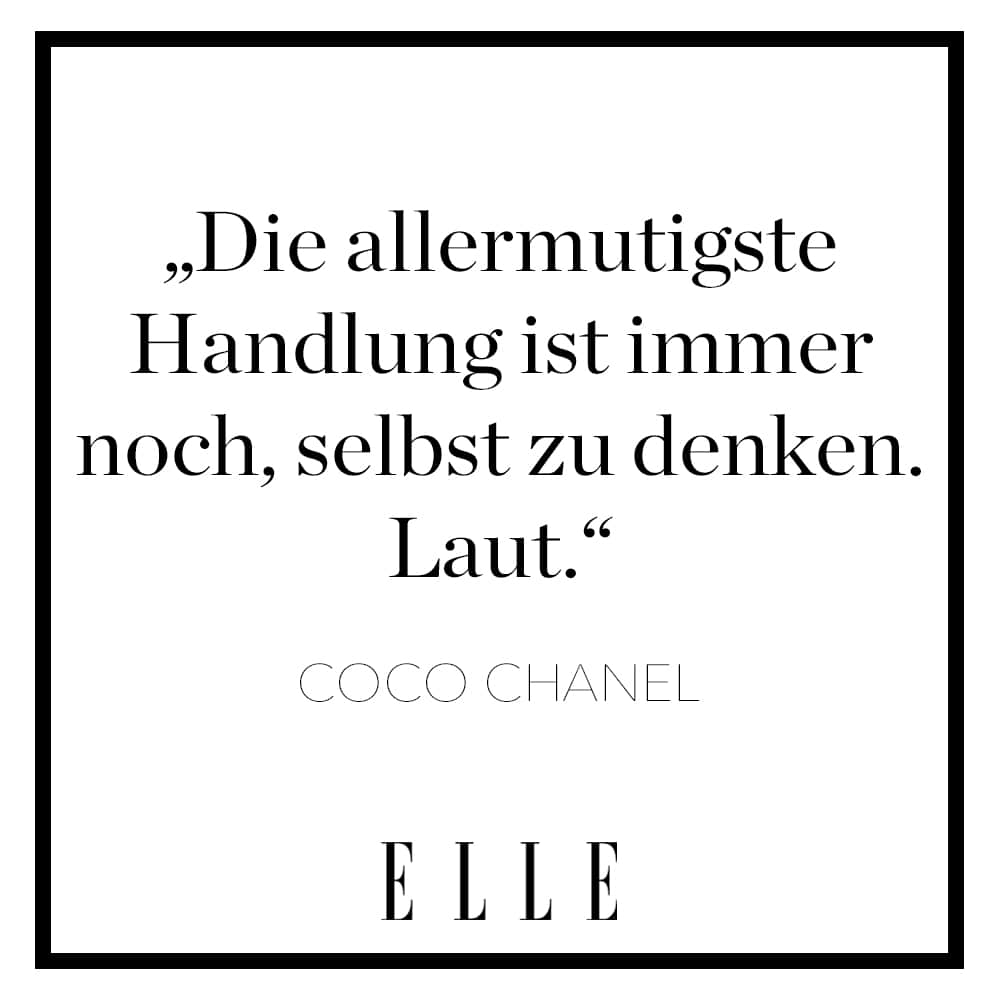 ELLE Germanyさんのインスタグラム写真 - (ELLE GermanyInstagram)「Wer würde Coco Chanel zustimmen? 🤍  #cocochanel #chanel #zitate #quotes」6月17日 14時57分 - ellegermany