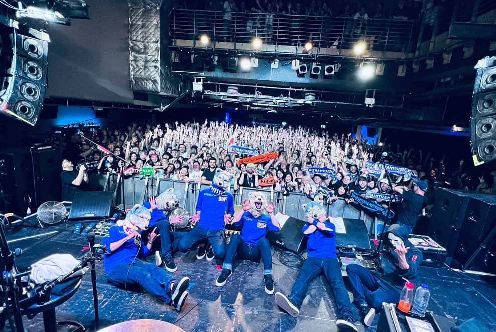 Man With A Missionさんのインスタグラム写真 - (Man With A MissionInstagram)「Wolves on Parade at O2 Academy Islington.  A very special night with a very special guest and a very special audience.  Thank you London!  #hoteitomoyasu #manwithamission #london #wolvesonparade #o2academyislington」6月17日 15時09分 - mwamofficial