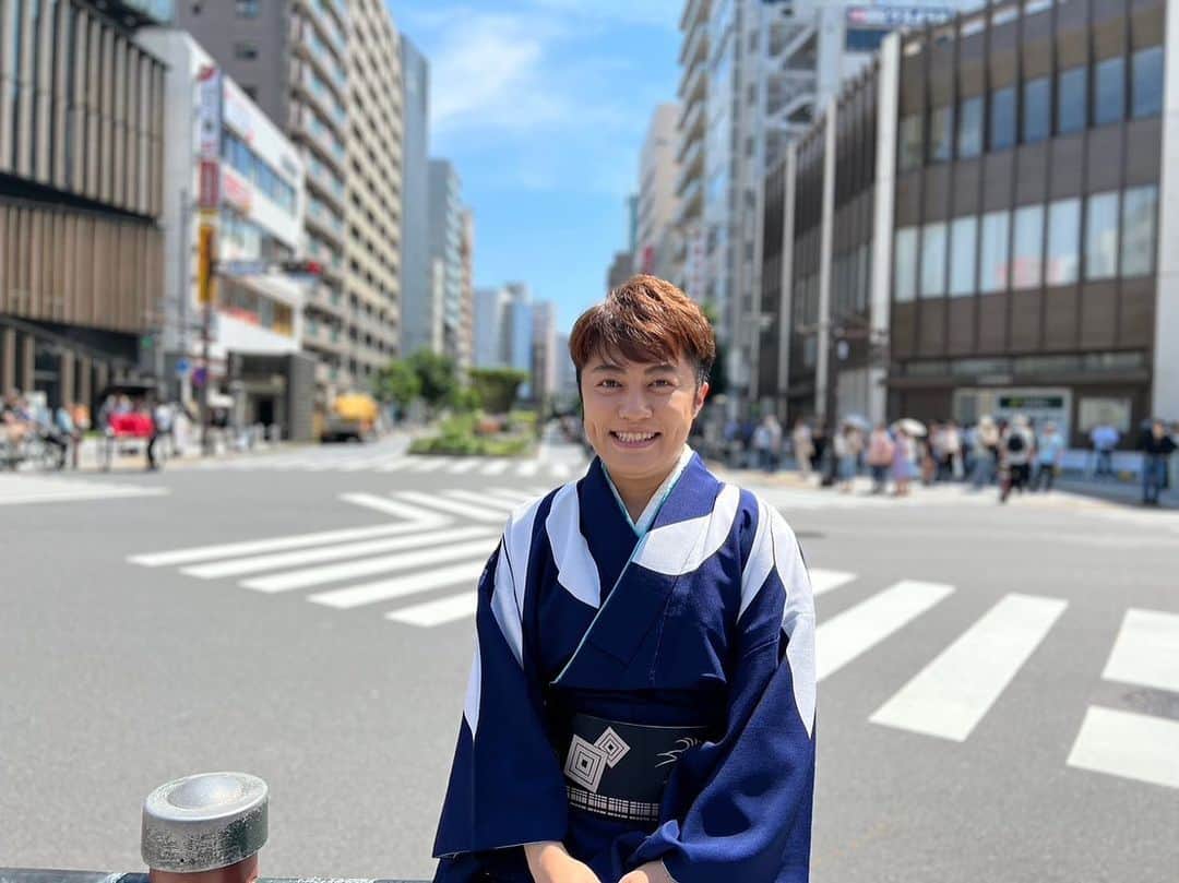 はやぶさのインスタグラム：「こんにちは‼︎ 今日はヨーロー堂さんでのキャンペーンで浅草に来ています。着物を着たので外でも撮りましたよ☆  【EN】  Hi Everyone ‼︎ Today I am in Asakusa for a campaign at Yorodo. I wore a kimono, so I took some pictures outside☆.  #はやぶさ #ヒカル #ヤマト #イベント #一日一枚  #写真  #hayabusa #hikaru #yamato #event  #picstory  #picstagram #photooftheday  #photogram  #hayabusadiary  #はやぶさの日記  #fotohariini  #浅草 #asakusa  #kimono」