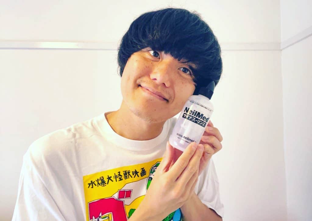 のインスタグラム：「誕生日でした 声帯爆発して一言もしゃべれない誕生日でした 思い出は鼻うがい器と一緒に写真撮ったぐらいです いくつになってもみんな仲良くしてね♡」
