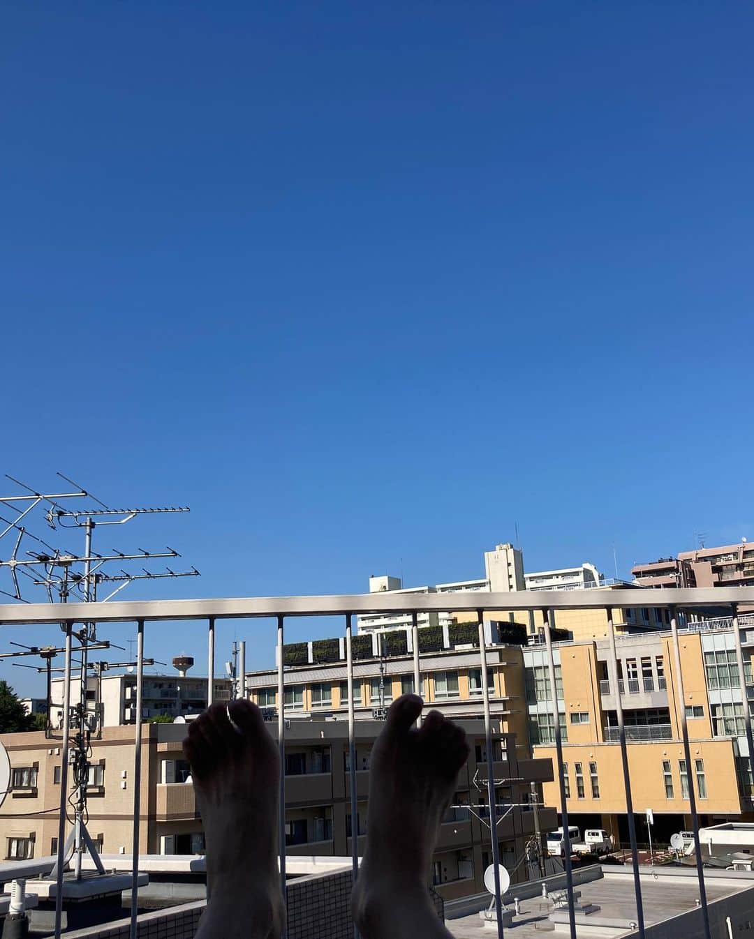 柳下毅一郎さんのインスタグラム写真 - (柳下毅一郎Instagram)「infinity on my terrace」6月17日 16時30分 - garth_y