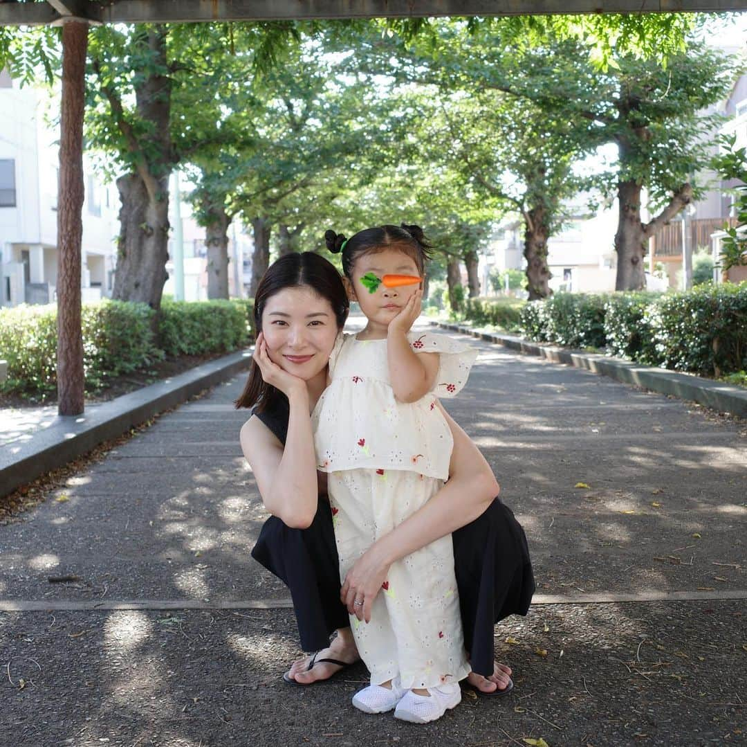 青谷優衣のインスタグラム：「暑すぎ🥵💦 明日32℃なの❓🥵」