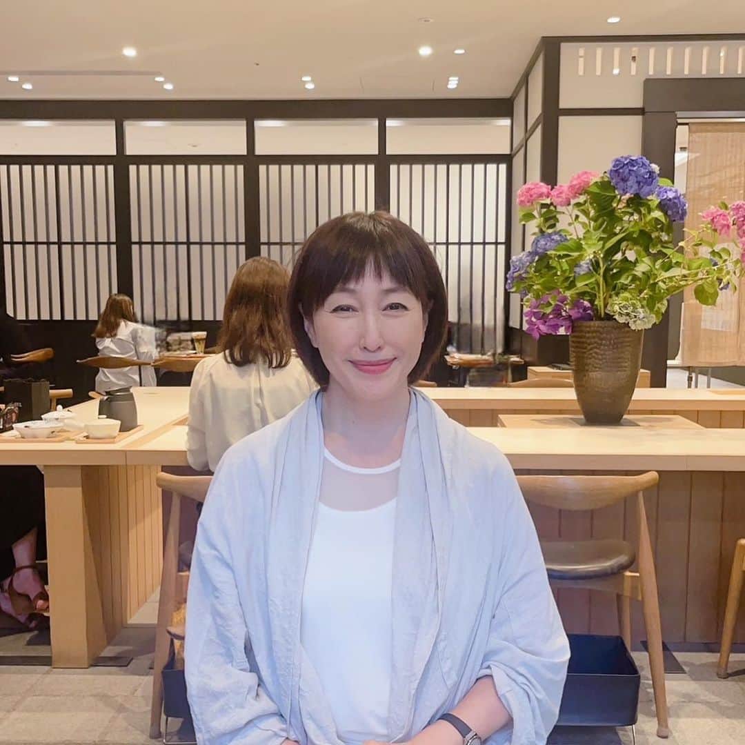のインスタグラム：「笑顔の先には スイーツ🌱  （投稿し直し💦失礼しました）  #スイーツ #抹茶 #ゼリー #アイス #癒し #笑顔」