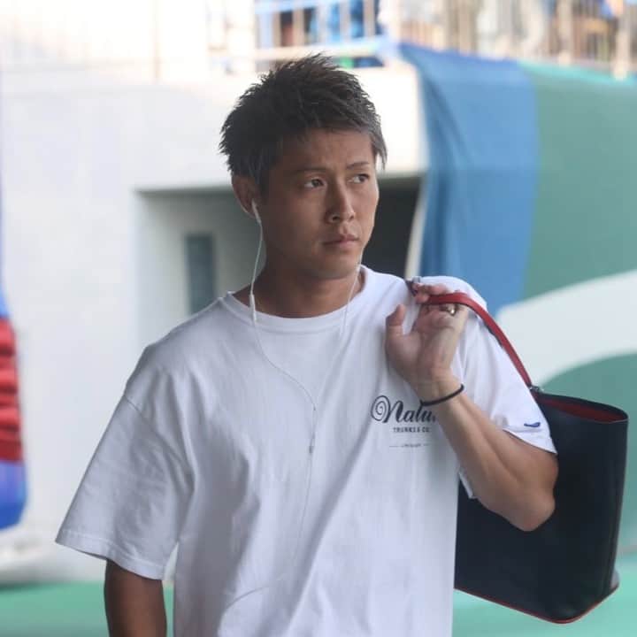 徳島ヴォルティスさんのインスタグラム写真 - (徳島ヴォルティスInstagram)「【6/17(土)19:00 山形戦】 選手バスがスタジアムに到着🚌  #徳島ヴォルティス #vortis #Jリーグ #football」6月17日 17時21分 - tokushima_vortis