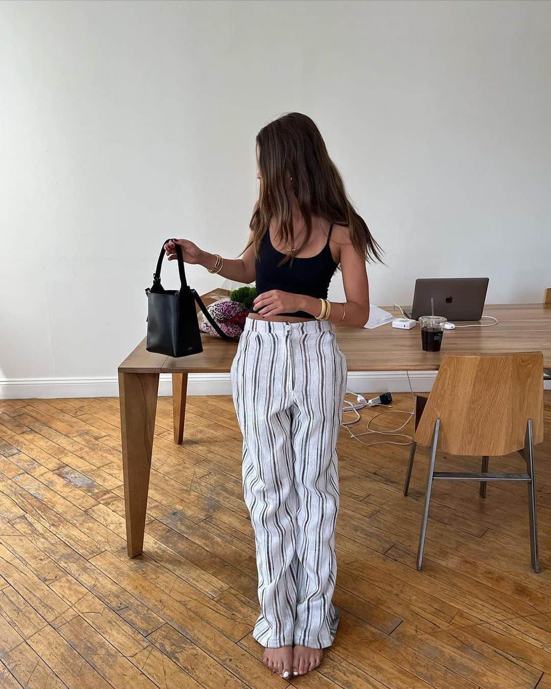 アーペーセーさんのインスタグラム写真 - (アーペーセーInstagram)「The Virginie bag.  An A.P.C. fam favourite.  #APCParis」6月17日 17時24分 - apc_paris