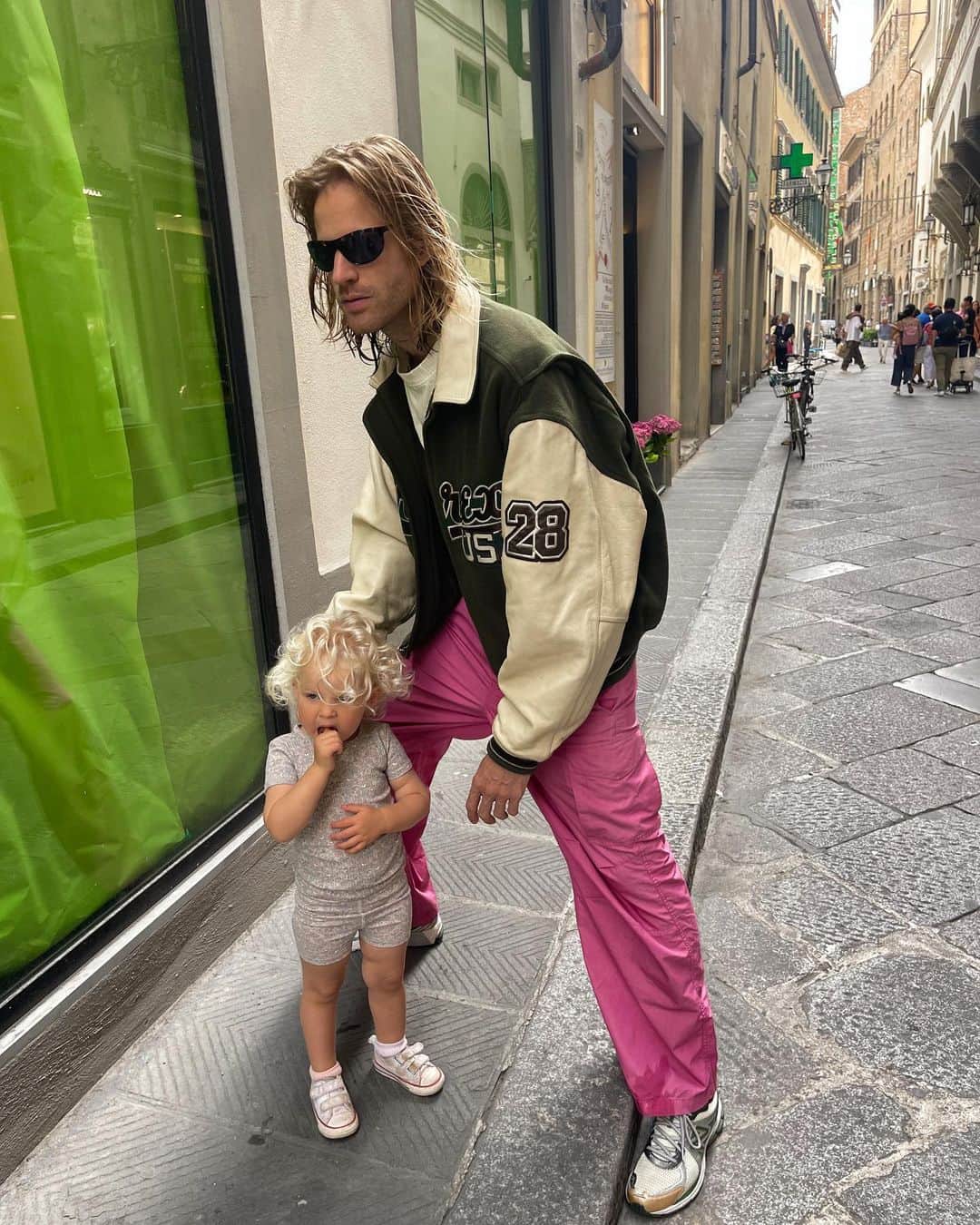 エルザ・ホスクさんのインスタグラム写真 - (エルザ・ホスクInstagram)「Random Travel album with Tuuli🦋💞💎✈️🍝」6月17日 17時35分 - hoskelsa