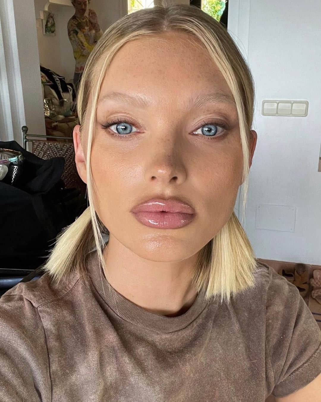 エルザ・ホスクのインスタグラム：「Random Travel album with Tuuli🦋💞💎✈️🍝」