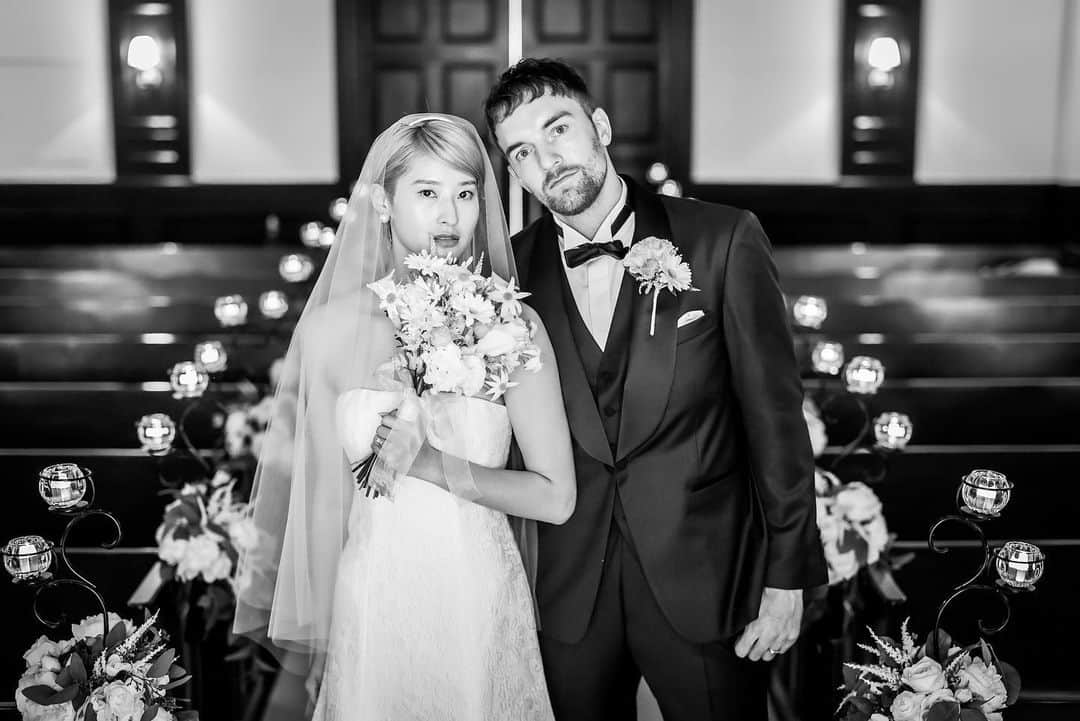 ザック・バランスキーのインスタグラム：「One year ago we had our wedding🤵‍♂️👰‍♀️ We got married almost two years ago but we all know Covid messed up a lot of peoples schedules…lol」