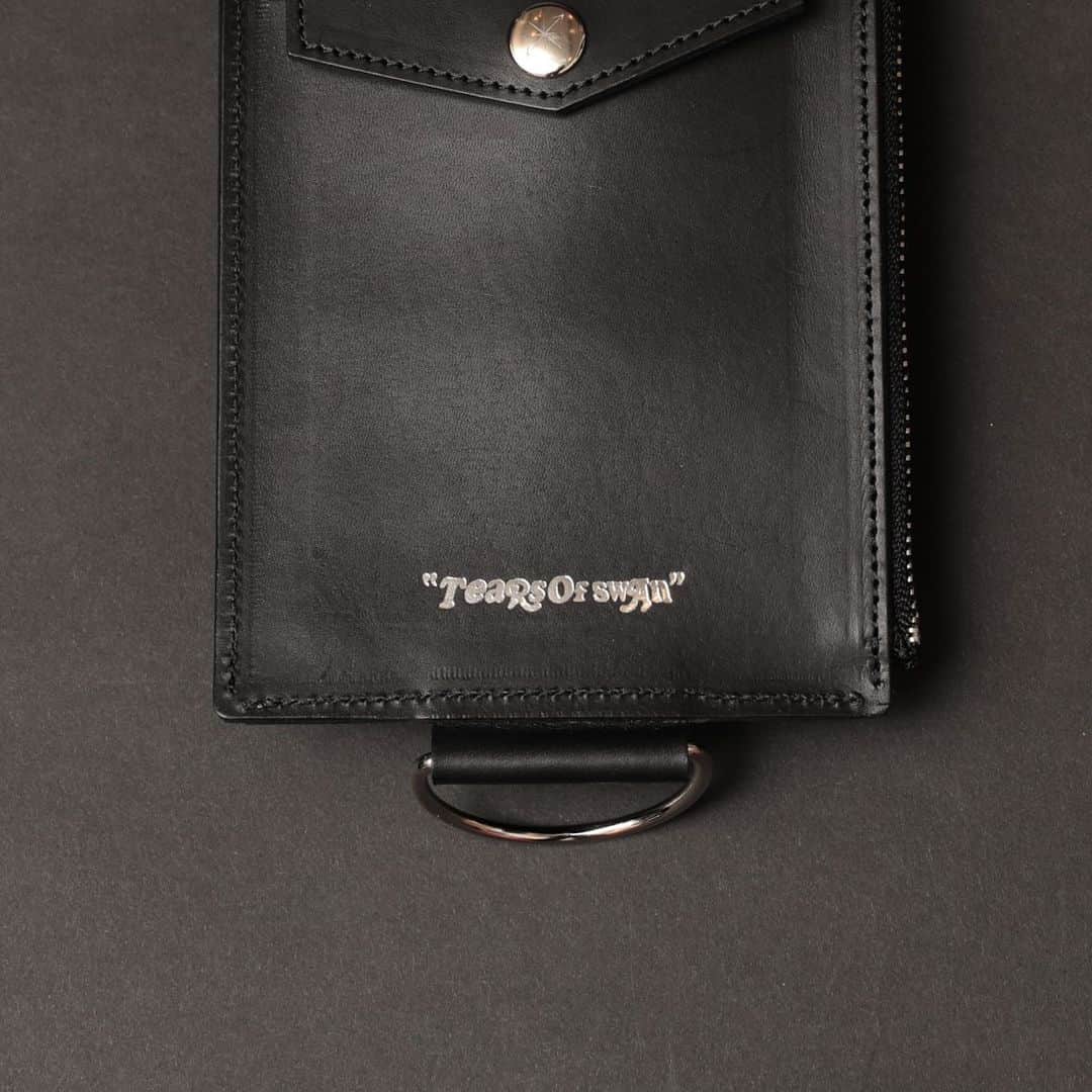 白鳥雪之丞さんのインスタグラム写真 - (白鳥雪之丞Instagram)「TEARS OF SWAN-SMARTPHONE LEATHER ZIP CASEになります!! 福岡PARCO店頭、webshopにて販売中ですので宜しくお願い致します😊🏬💻  https://tears-of-swan.shop-pro.jp/?pid=174609083 (webshopオーダー分、今月末発送)  @tears_of_swan  #tearsofswan  #smartphonecase #leathercase #スマホケース」6月17日 17時48分 - yukinojoeshiratori
