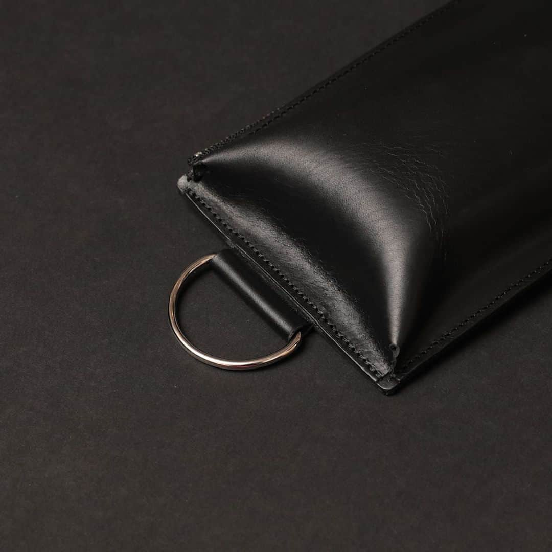 白鳥雪之丞さんのインスタグラム写真 - (白鳥雪之丞Instagram)「TEARS OF SWAN-SMARTPHONE LEATHER ZIP CASEになります!! 福岡PARCO店頭、webshopにて販売中ですので宜しくお願い致します😊🏬💻  https://tears-of-swan.shop-pro.jp/?pid=174609083 (webshopオーダー分、今月末発送)  @tears_of_swan  #tearsofswan  #smartphonecase #leathercase #スマホケース」6月17日 17時48分 - yukinojoeshiratori