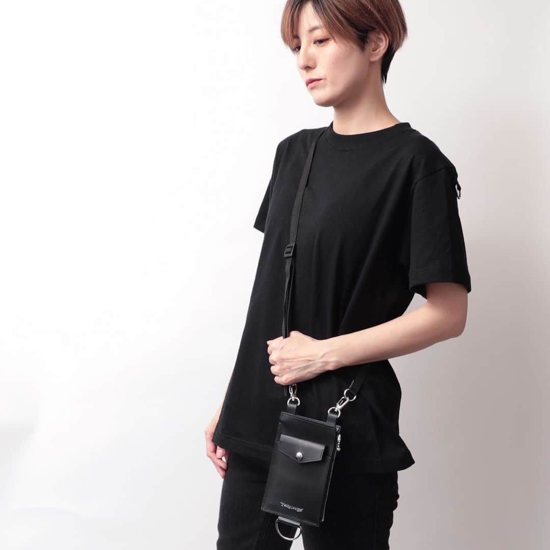 白鳥雪之丞さんのインスタグラム写真 - (白鳥雪之丞Instagram)「TEARS OF SWAN-SMARTPHONE LEATHER ZIP CASEになります!! 福岡PARCO店頭、webshopにて販売中ですので宜しくお願い致します😊🏬💻  https://tears-of-swan.shop-pro.jp/?pid=174609083 (webshopオーダー分、今月末発送)  @tears_of_swan  #tearsofswan  #smartphonecase #leathercase #スマホケース」6月17日 17時48分 - yukinojoeshiratori
