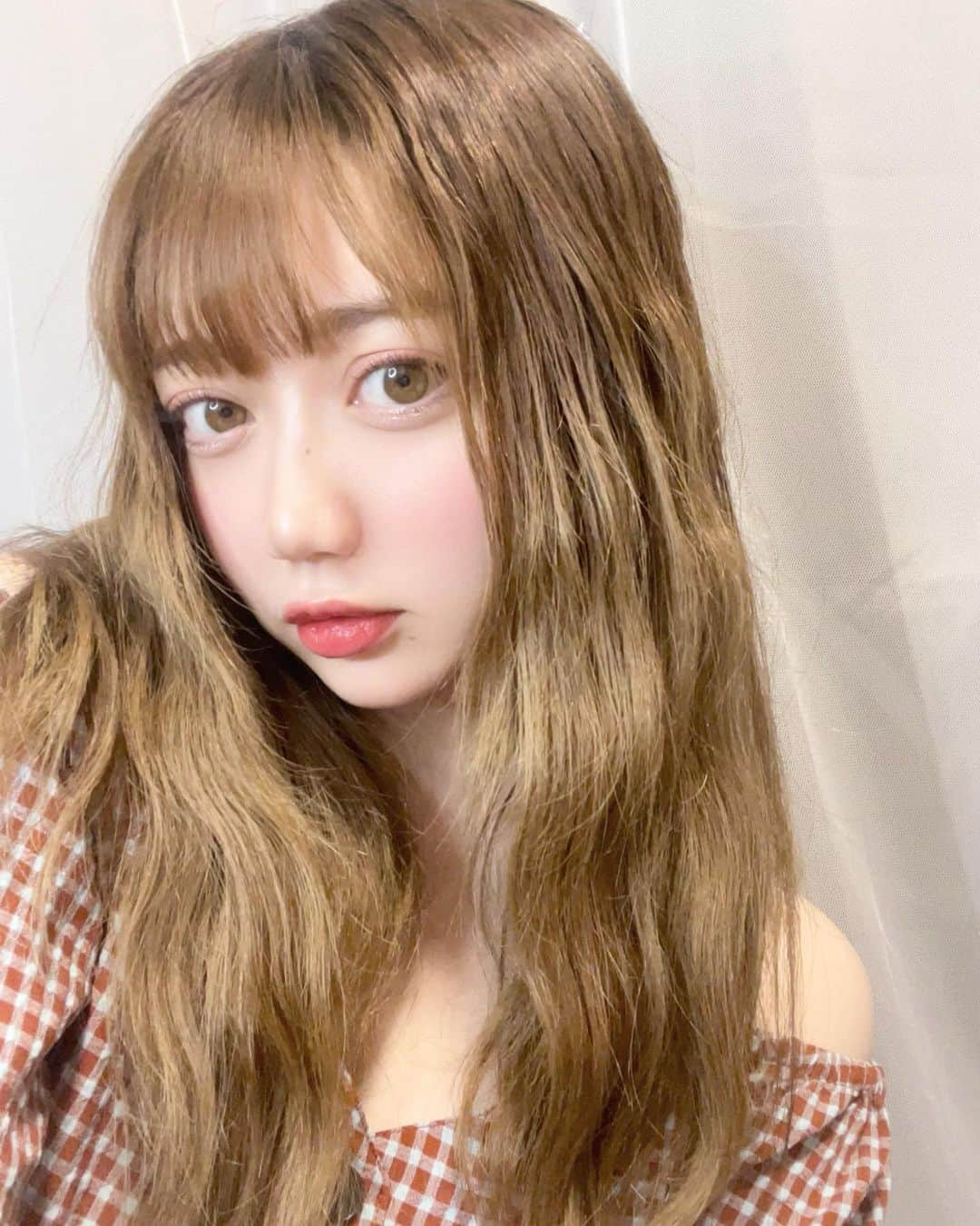 小澤しぇいんさんのインスタグラム写真 - (小澤しぇいんInstagram)「SHEINでお買い物👛  最近はアパレル以外にも安くて便利な家具や美容商品も流行って来てるよね〜♡ 私は初めて家具と美容家電をSHEINで揃えてみました✨ 本当可愛くて何より安いのが良い♡ 届くのも早かったし、ちゃんとしてるかな〜って正直不安だったけどどれもすごく良い商品だったの！ 部屋も少しおしゃれになりました♪ 太陽の日差しでお星様に見えるカーテンがすごくお気に入り⭐️ 🐈ちゃん柄のストレートアイロンもコーム型になってて火傷の心配もあまりないし、何より温まる時間が早くてすごい便利！  SHEIN Summer Sale launch day starting from today! Save money. Live in style!  ▼商品ID 14485955 14371902 14372886 12641339 9940690  ▼クーポン情報 クーポンコード：SMP7208 割引率：お買い上げ金額1～5,999円まではセール価格より15%OFF、6,000円以上は20%OFFが適用される。 利用期限：公開日〜6月末日  @sheinofficial　@shein_japan #saveinstyle #SHEIN #SHEINpartner #SHEINhome #SHEINbeauty #SHEINelectronics #SHEINappliances #shein購入品」6月17日 18時00分 - 1217_shane