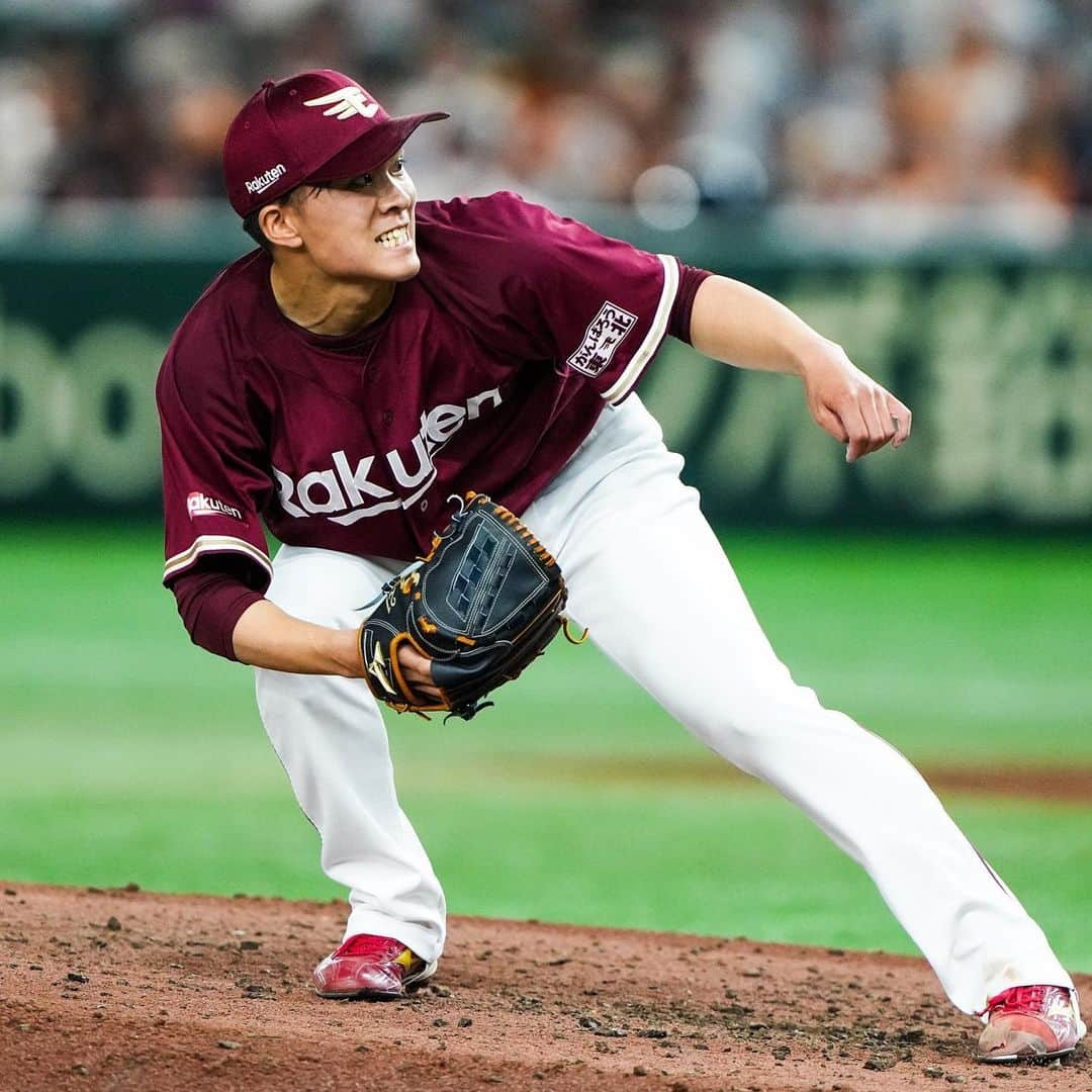 東北楽天ゴールデンイーグルスさんのインスタグラム写真 - (東北楽天ゴールデンイーグルスInstagram)「⚾️  ⚾️G 1-2 E⚾️ 投打がしっかり噛み合って昨日の悔しさを晴らす勝利‼️‼️ 5回に小郷選手が2試合連続となる3号2ラン💥💥 先発の早川選手はプロ初安打と6回1失点の好投で4勝目✨✨ 7回は宋選手、8回は酒居選手が1回無失点👏🏼👏🏼 そして9回は松井裕樹選手が三者連続三振で13セーブ目‼️ 打線では伊藤裕季也選手が3安打猛打賞🔥 浅村選手は今日も2安打で9試合連続安打👍🏼  #鷲が掴む #rakuteneagles #小郷裕哉  #早川隆久 #宋家豪  #伊藤裕季也 #酒居知史  #松井裕樹」6月17日 18時13分 - rakuten_eagles