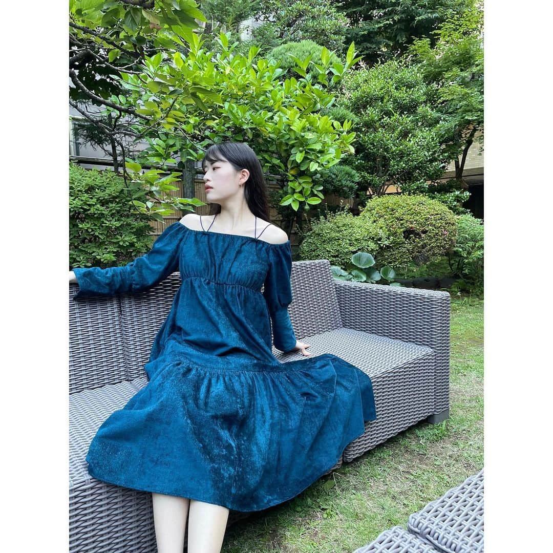 川崎琴之のインスタグラム：「LEEWAYの展示会に行ってきました〜☺️  今治タオルでできている洋服なのですごく着心地が良かったです✨  9月オープンだそうです🙌 ・ ・ #LEEWAY #pr」