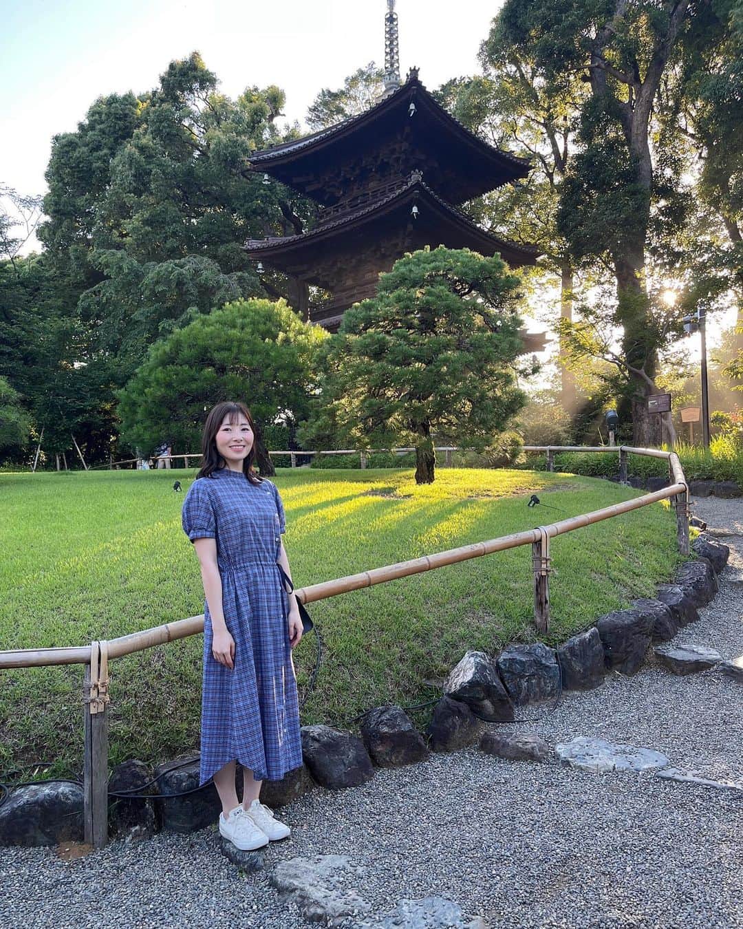 齋藤恵梨のインスタグラム：「庭園をおさんぽ。」