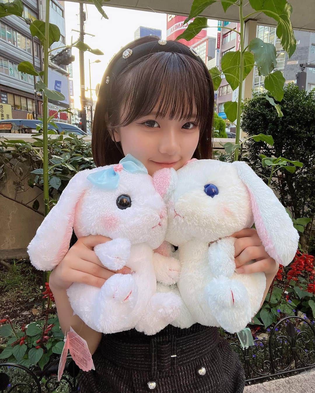 みつきなんだよねのインスタグラム：「ゲームセンターいったらいっぱいとれた！！🐰」