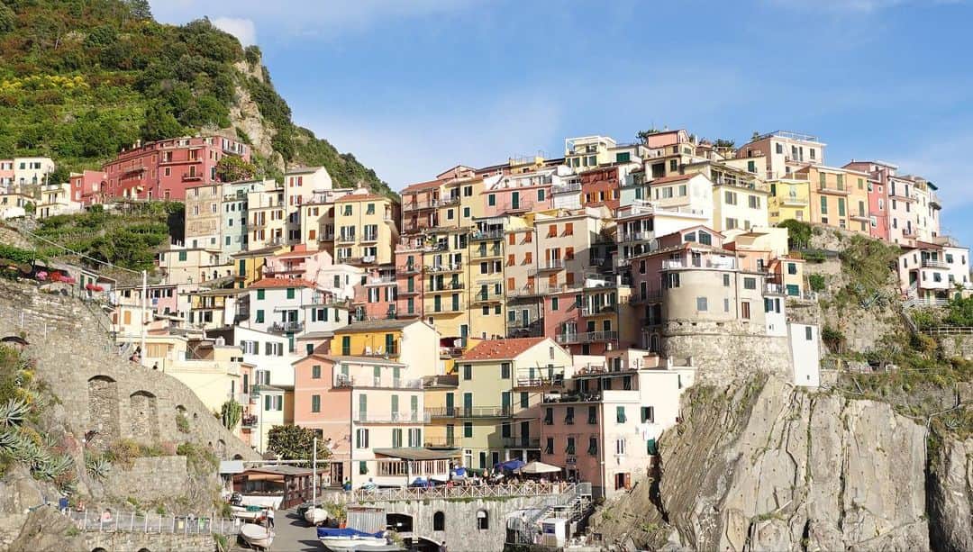 安保彩世さんのインスタグラム写真 - (安保彩世Instagram)「Cinque Terre,Italy🇮🇹  海外の海って本当に大好き 日帰りでCinque Terre回ったから海に飛び込むことはできなかったから今度は入ってみたいなぁ〜 すごい透明な水で素敵だったなぁ🤍✨」6月17日 19時28分 - posayo