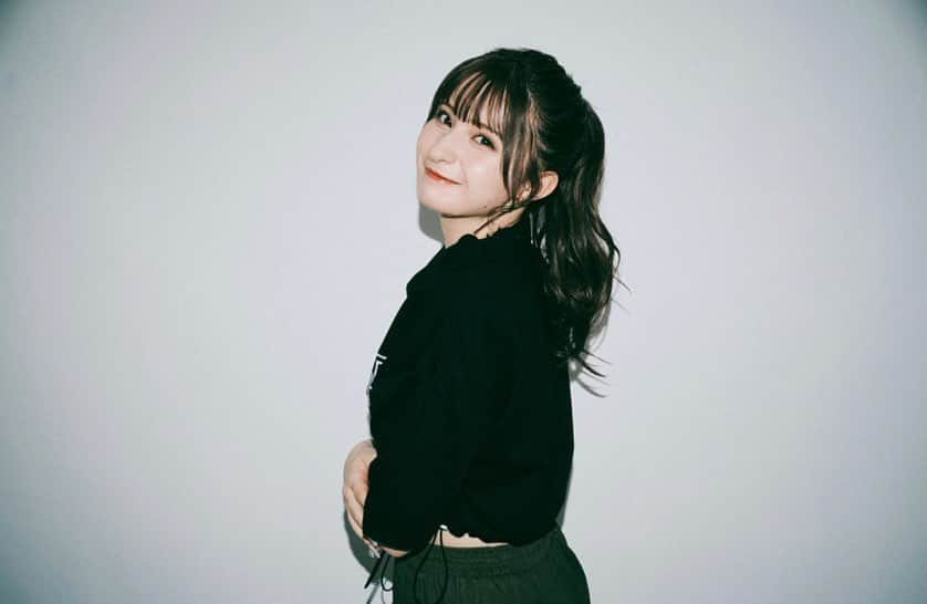 エイミーさんのインスタグラム写真 - (エイミーInstagram)「いつもと雰囲気違うんだけどどう？🪿   #ポニテ #ストリート」6月17日 19時29分 - amy__1021