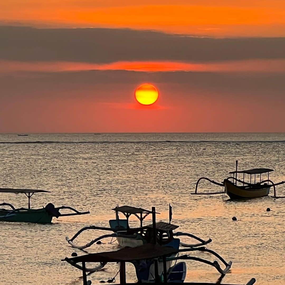 伊勢谷友介さんのインスタグラム写真 - (伊勢谷友介Instagram)「Sun Set. It's the sun set. Nothing to say.  #sunset #beautifulsunset  #bali」6月17日 19時41分 - iseya_yusuke