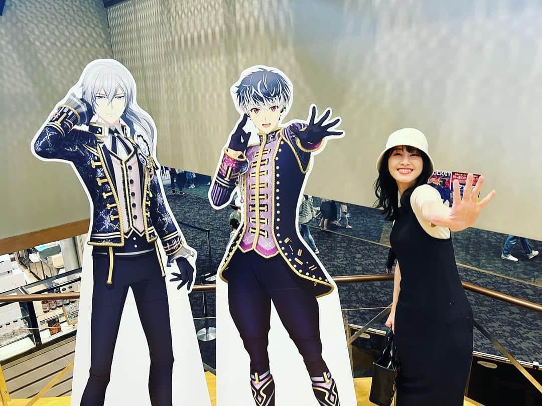 松井玲奈さんのインスタグラム写真 - (松井玲奈Instagram)「ムビナナ先週は行けず、、、今週は行けたらいいな 美プレの振り付け好きすぎるから覚えたい #ムビナナ」6月17日 19時48分 - renamatui27