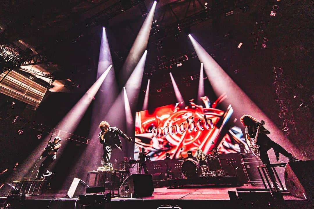 Kenta Koieさんのインスタグラム写真 - (Kenta KoieInstagram)「SATANIC CARNIVAL最高に楽しかった、活動再開の目処がついてない時から誘ってくれたI.S.Oさんにはマジで感謝です。  そして解き放たれた皆んなの声、熱量全部俺たちに伝わってきたよ🔥  来週はDEAD POP😈 また大事な一本、更にやばいステージを見せるし最高の空間を皆んなで作ろう！  Photo by @cazrowaoki」6月17日 19時51分 - kencrossfaith
