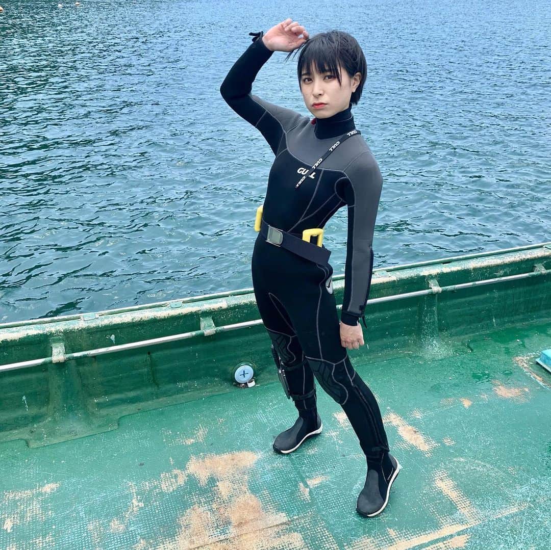 かほなんさんのインスタグラム写真 - (かほなんInstagram)「🏝️明日のイベント🏝️  明日はホームセンターバロー浜松浜北店にてイベントです〜！！ 静岡県でイベント初めて！！ 関東からも東海からもアクセスの良い、浜松だよーーん！！🏝️✨  愉快な店員さんたちと、お待ちしております！🙌🙌 入場無料です〜！！ トークショー中の写真撮影もOKのようです🙆‍♀️✨  詳しくはホームセンターバロー浜松浜北店のインスタにて👇✨  @hcvalor_hamakita_outdoor   そして！ 6/19(月)〜6/23(金)はNHKのラジオ「安心ラジオ」に出演しておりますー！(NHKラジオ第一) 12:55〜13:00です！ 今後も1ヶ月に1週間、かほなんが出演するウィークがあります〜！是非聞いてね😆✨  あとは…… 白鶴酒造公式チャンネルにて、鹿児島県での動画がUPされました〜！ 九州が続きます！ 今回はウェットスーツ着て潜る、潜る、潜る！！ お手伝い頑張りました！😆 漁師さんの海への熱い思いを知ってほしいーー！  では！！ まずは明日のリアルイベント！！ お待ちしております〜！！🙌  #ホームセンターバロー浜松浜北店  #NHK #安心ラジオ #白鶴 #さばいどる #かほなん」6月17日 19時55分 - survidol_kaho