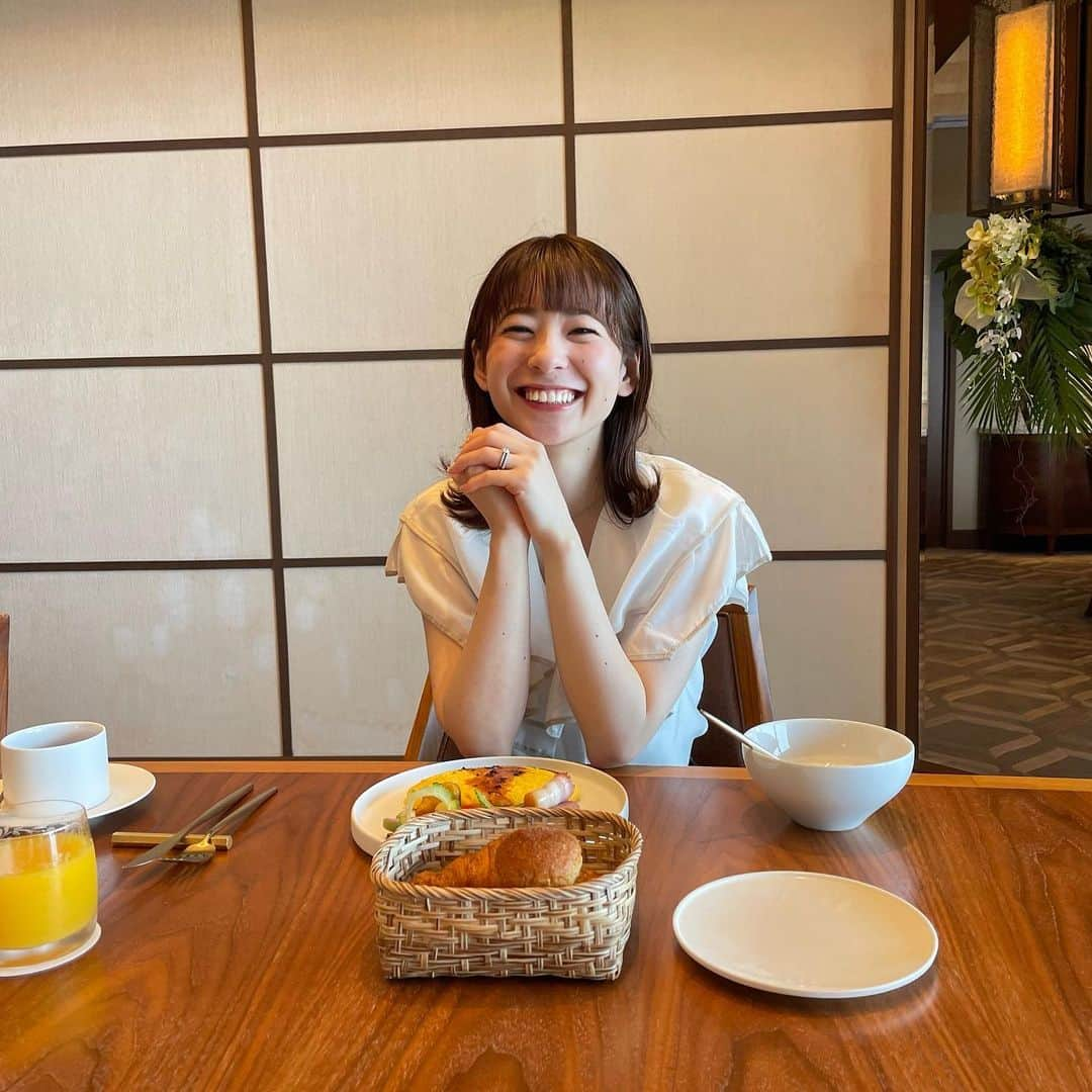 高山奈々のインスタグラム：「. 6月17日🌼 29歳になりました🙌🏻 20代もラスト！ 楽しみながら笑顔で私らしく頑張ります💪🏻✨  昨日の報告にたくさんのあたたかいコメント ありがとうございます🥲💕 みなさんの優しさや心遣いに 感謝の気持ちでいっぱいです。 これからもよろしくお願いします☺️  #誕生日🎂」