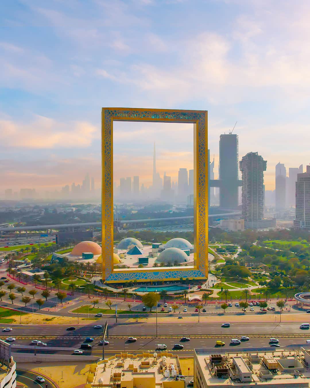 エミレーツ航空さんのインスタグラム写真 - (エミレーツ航空Instagram)「A must-visit spot to frame your memories forever! 🖼️  📷: @_adams.world_  #MyDubai #Emirates #FlyBetter」6月17日 20時00分 - emirates