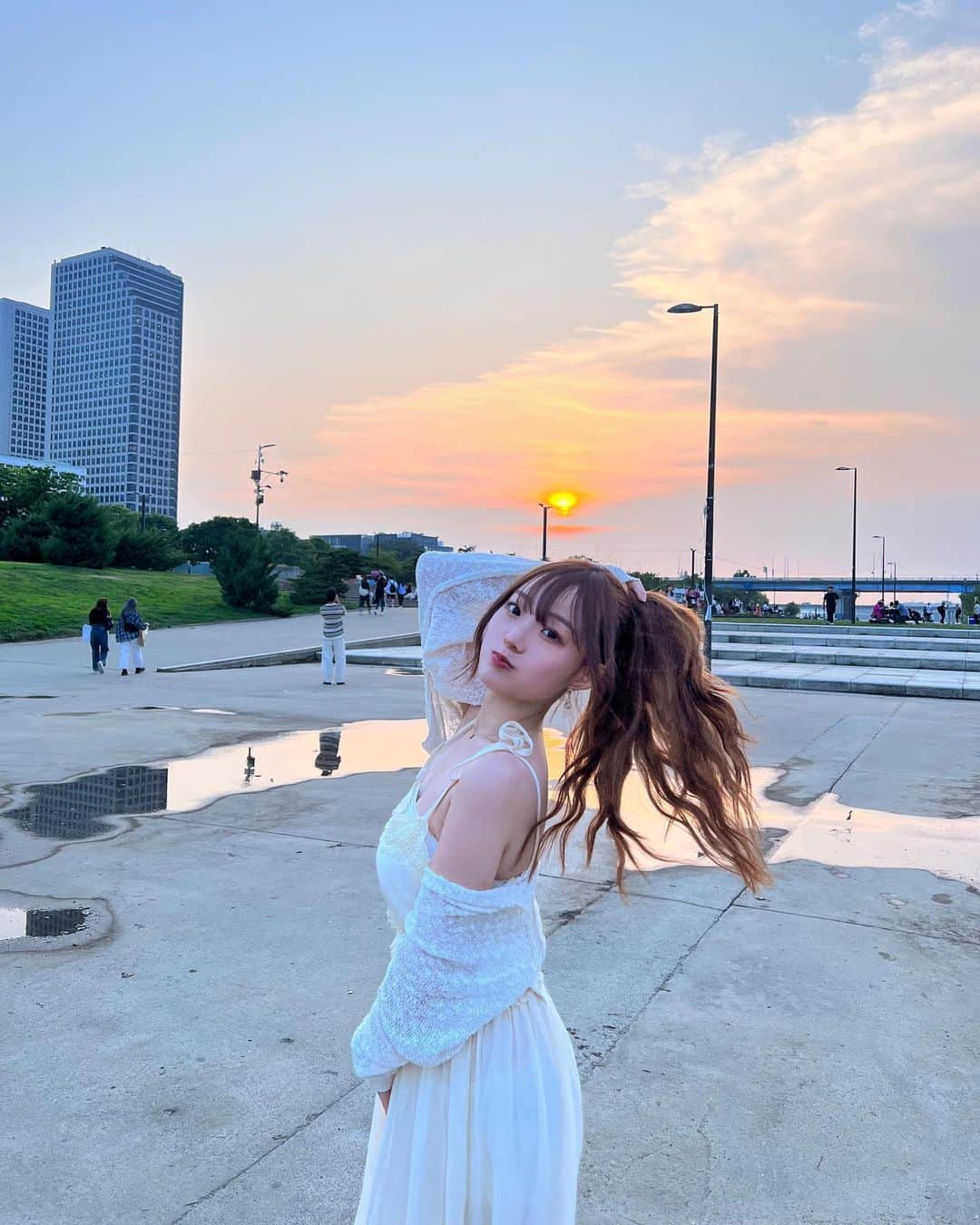 ゆうなのインスタグラム：「この後ワンピースに思いっきりトッポギをこぼして赤くなったよ」