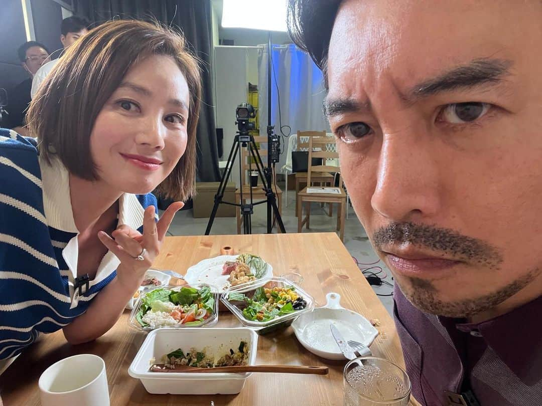 キム・ソンリョンのインスタグラム：「#꼰대희 #밥묵자 #구독과좋아요 좀 전에 업로드 됨요~^^」