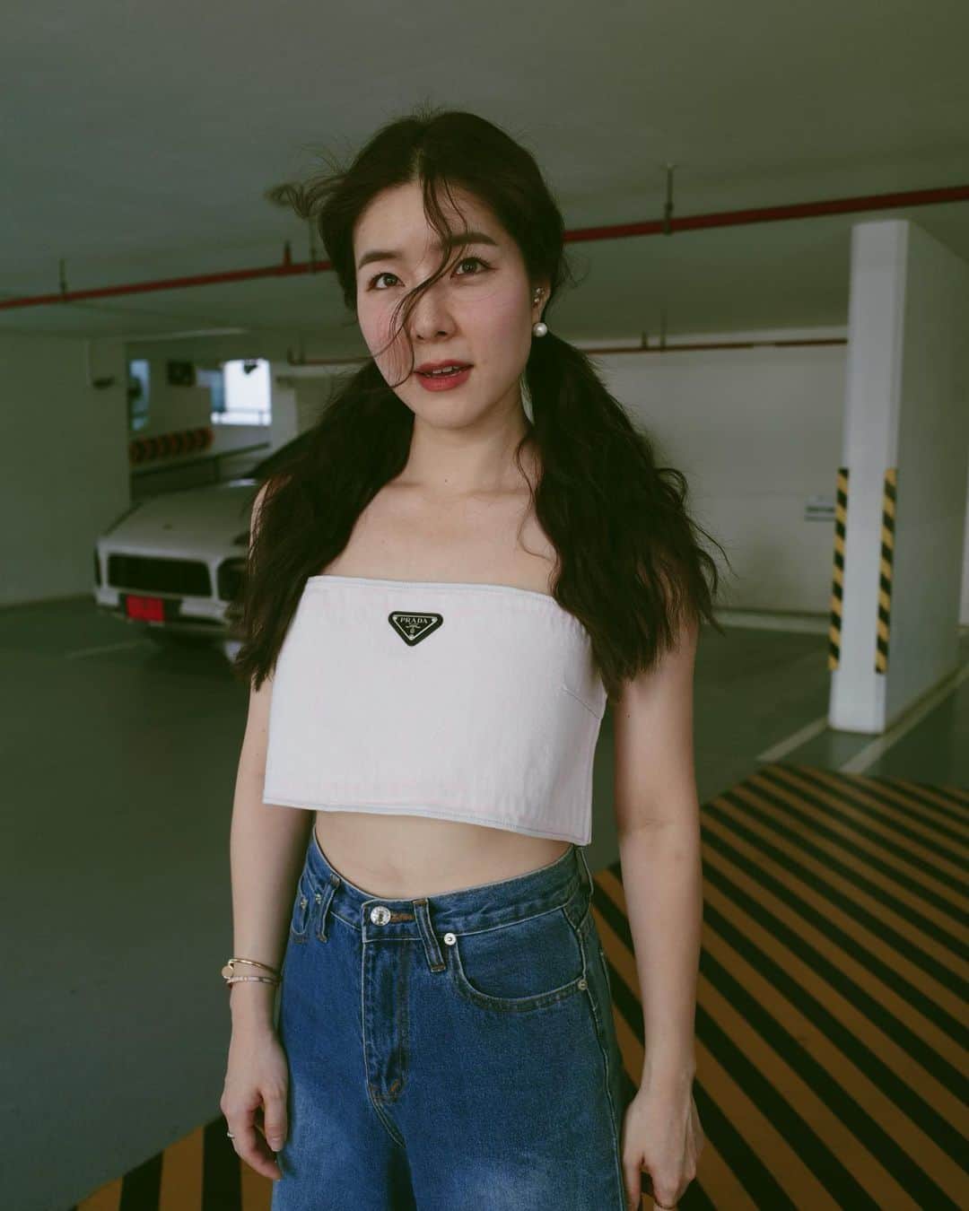 GYEON SEOのインスタグラム：「_* workin in progress 🚧 . . ทำผม1ชมโดนลมทีหายหมด 🫠🥹 #positiveenergy #gomdorishotz」