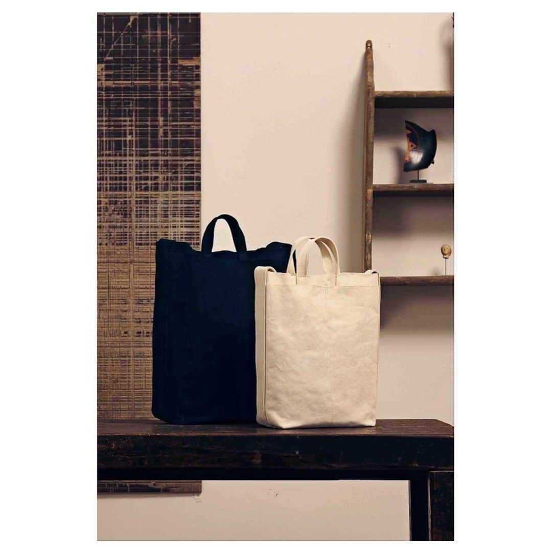 スロウのインスタグラム：「・・・  2023SS  bullet helmet bag  #madeinjapan  #slow2008  #slowbag」