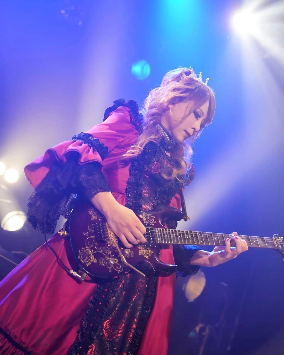 のインスタグラム：「#Versailles Live Tour "Varoque" 2023 〜華麗なる様式美の逆鱗〜 名古屋ボトムラインありがとうございました！  #HIZAKI」