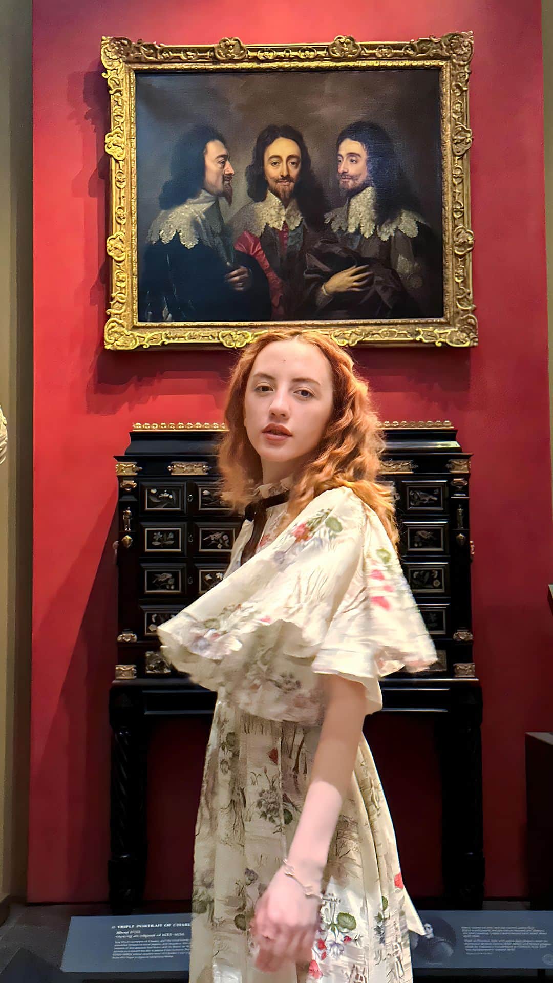 ベッキー・クルーエルのインスタグラム：「So it’s the 1600s, you want to make a sculpture of the king, but he’s kinda too busy to sit still and wait for you to do all that, so you make a painting from a few angles and hope for the best ✌️  #anthonyvandyck #17thcenturyart #arthistory #historyofart #charlesi #kingcharlesi #charlesiinthreepositions #bernini #royalcollectiontrust #1600sart」