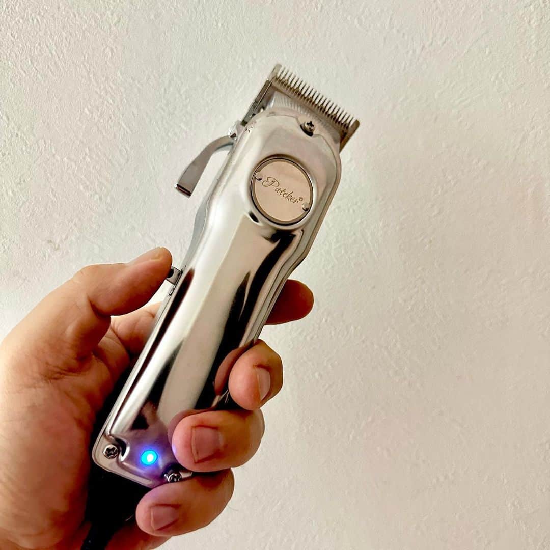 武井義明さんのインスタグラム写真 - (武井義明Instagram)「バリカン買いました。髭用に。 Beards need trimming ...