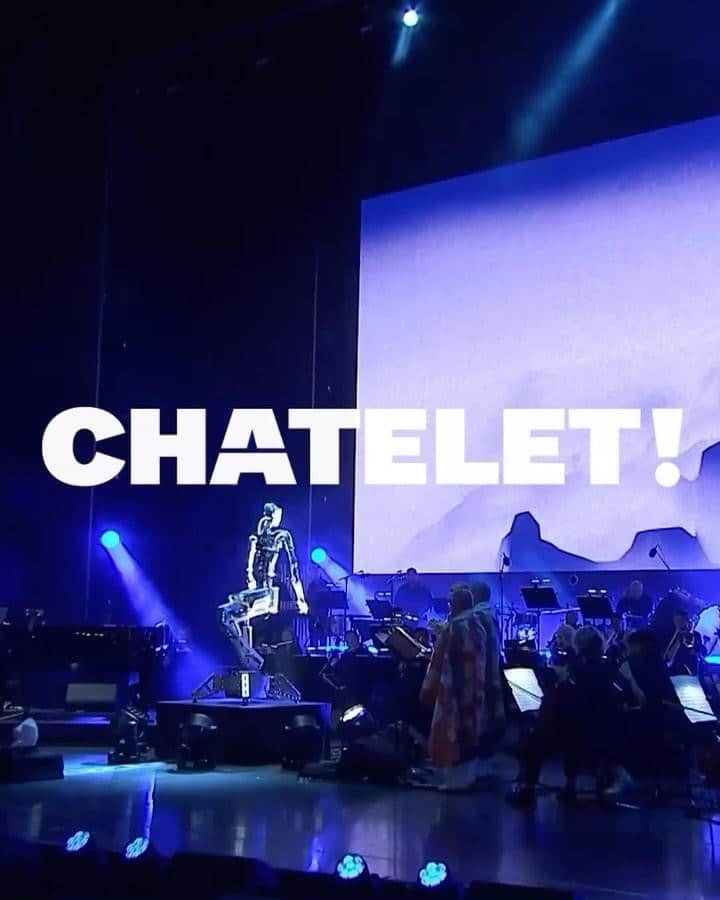 渋谷慶一郎のインスタグラム：「Création Mondiale✨21-23 Juin | ANDROID OPERA MIRROR @theatrechatelet   C’est une nouvelle forme d’opéra, où se rencontrent la technologie et l’expression humaine : un robot chanteur humanoïde doté d’une intelligence artificielle, le compositeur @keiichiroshibuy aux piano et claviers électronique et l’orchestre @appassionatomusic , un chœur bouddhiste japonais. Sur l’écran, l’artiste plasticienne @justineemard crée des visuels en temps réel mixés avec les vidéos de l’androïde.   📆 du 21 au 23 juin 📍Théâtre du Châtelet, Paris 🎫 De 7 à 65 € (10€ for under 28)  🔗 in bio」