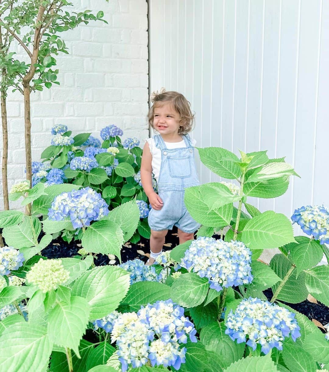 サマンサ・シザーリオさんのインスタグラム写真 - (サマンサ・シザーリオInstagram)「a year and a half with our beautiful Whitney Jane ♡ soaking up every minute with this sweet, spunky, hilarious little girl!」6月17日 23時29分 - sammi.kramer