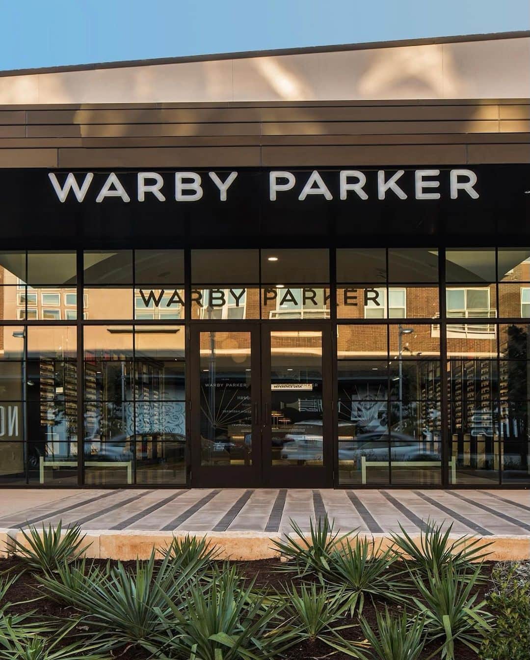 Warby Parkerさんのインスタグラム写真 - (Warby ParkerInstagram)「POV: It’s triple-digit temperatures outside, but then you see these storefronts beckoning you into the A/C 🥵  Special shout out to our friends in Texas ⤵️ 📍Henderson Ave. in Dallas 📍Highland Village in Houston 📍Central Park in Austin 📍Baybrook in Friendswood 📍Domain Northside in Austin 📍Prestonwood Place in Addison」6月17日 23時38分 - warbyparker