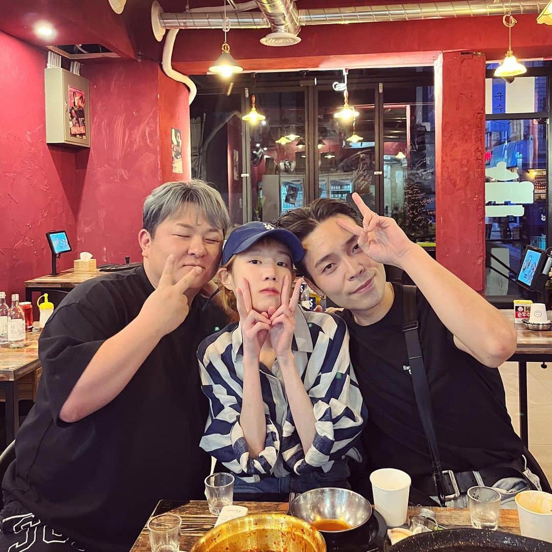 パク・ボラムのインスタグラム：「우리 벌써 13년🫶🏻」