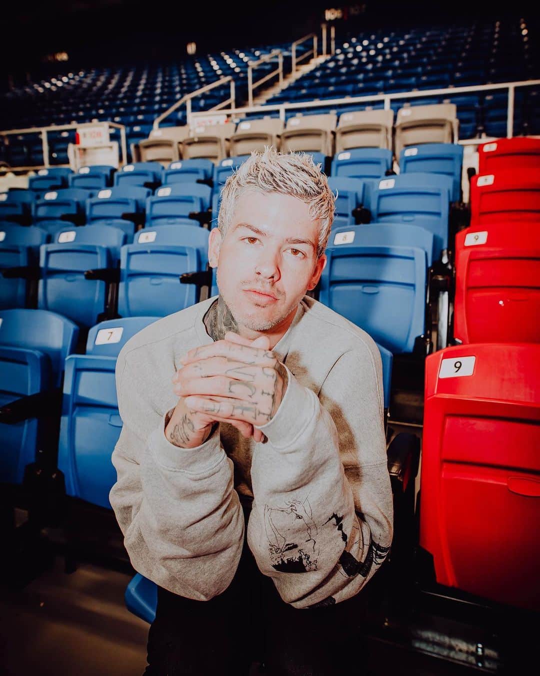 T・ミルズさんのインスタグラム写真 - (T・ミルズInstagram)「maybe you can’t buy happiness, but you can buy concert tickets (and that's kind of the same thing)」6月18日 1時18分 - travismills