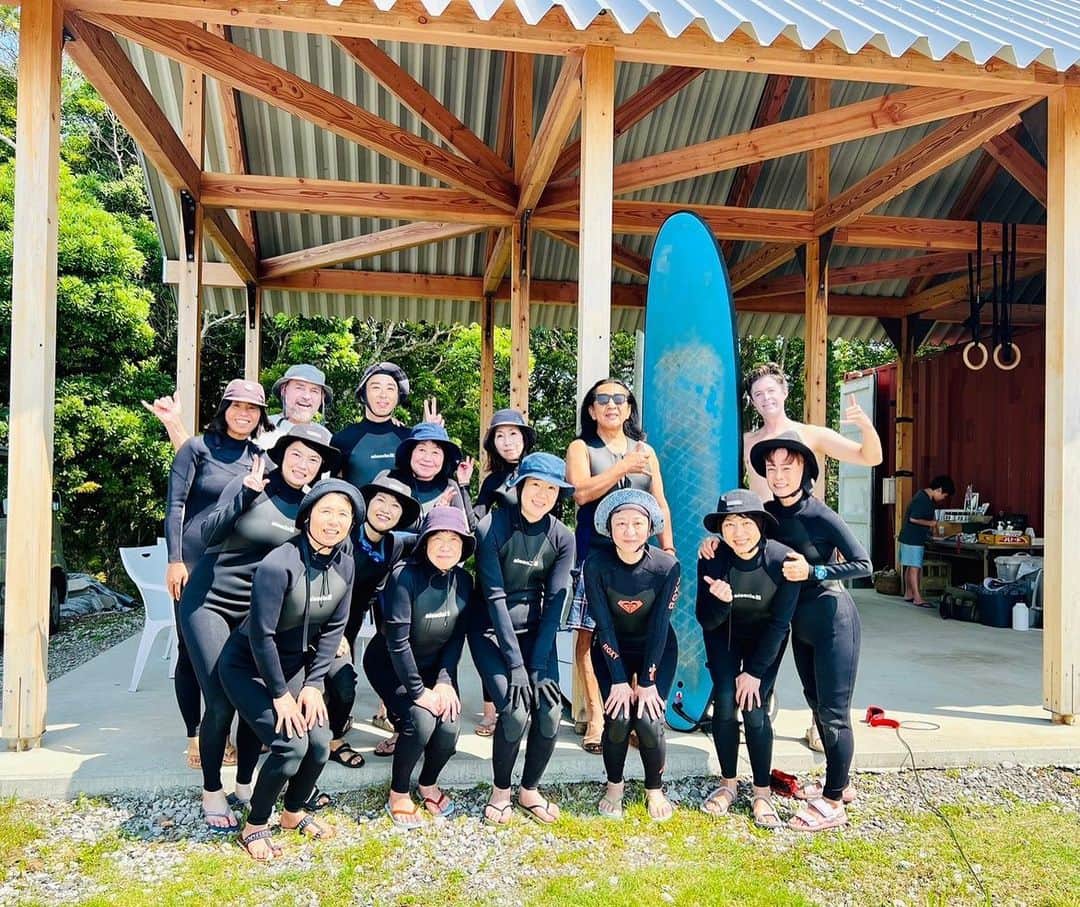 Ken Harakumaのインスタグラム：「ヨガ🧘も、サーフィン🏄‍♀️も、高知グルメも楽しんでまーす❣️ @hatasurfdojo  @sunchan_33  @international_yoga_center  #サーフィン  #ヨガ  #グルメ  #高知県  #アシュタンガヨガ  #ケンハラクマ  #瞑想  #マインドフルネス」
