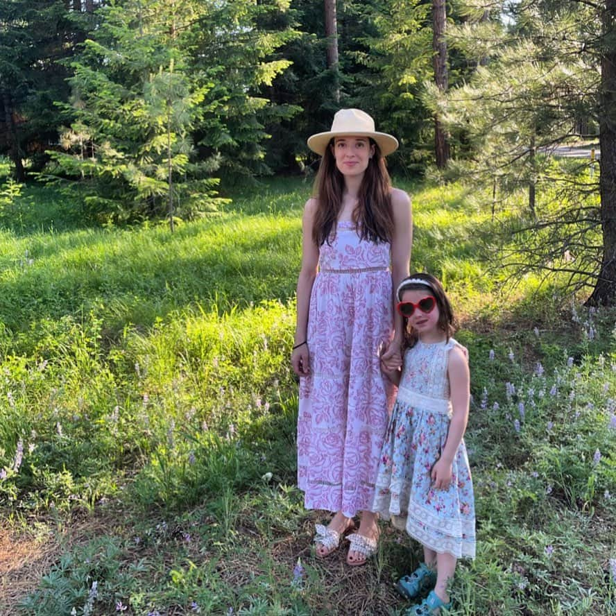 マリーナ・スコーシアーティさんのインスタグラム写真 - (マリーナ・スコーシアーティInstagram)「One last stroll in the forest for these city slickers. We'll miss you @suncadia! (Next time, I'll wear better hiking footwear. No need to say anything about it in the comments, friends. I learned my lesson. 🫠🫣) Anyway, this place is the greatest. #familyvacation #suncadiarestort #suncadiavacationhome #cityslickers #suncadia #washingtonstate #washingtontourism #washingtonexplored #washingtontrails #familyvacations #stopandsmelltheroses #forestlovers #forestlife #forestphotography #motherdaughter #」6月18日 3時21分 - marinasqu