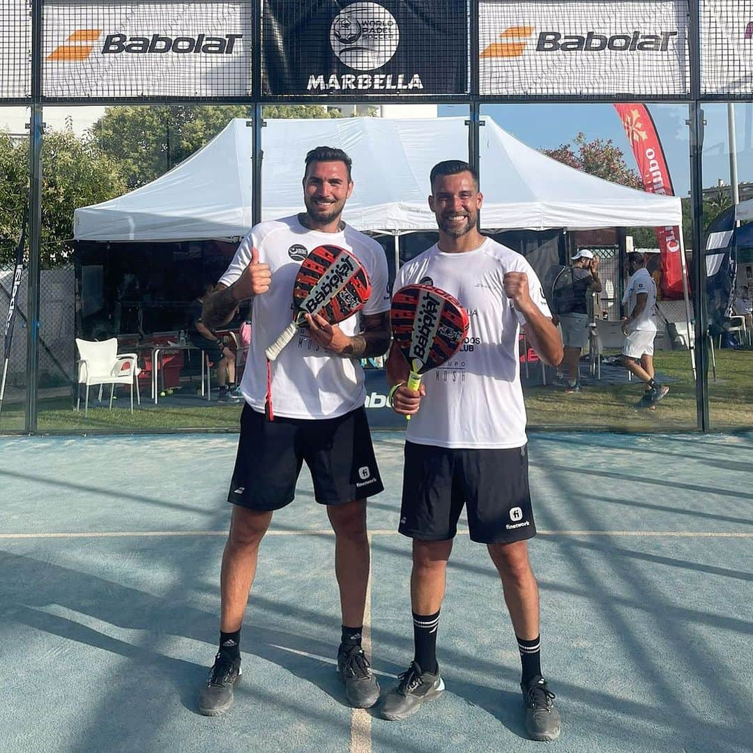 ミゲル・アンヘル・モジャのインスタグラム：「CAMPEONES 🏆 de @worldpadelsoccer cuadro de PLATA. Grandeeee mi compa @robertojimenez 💥」