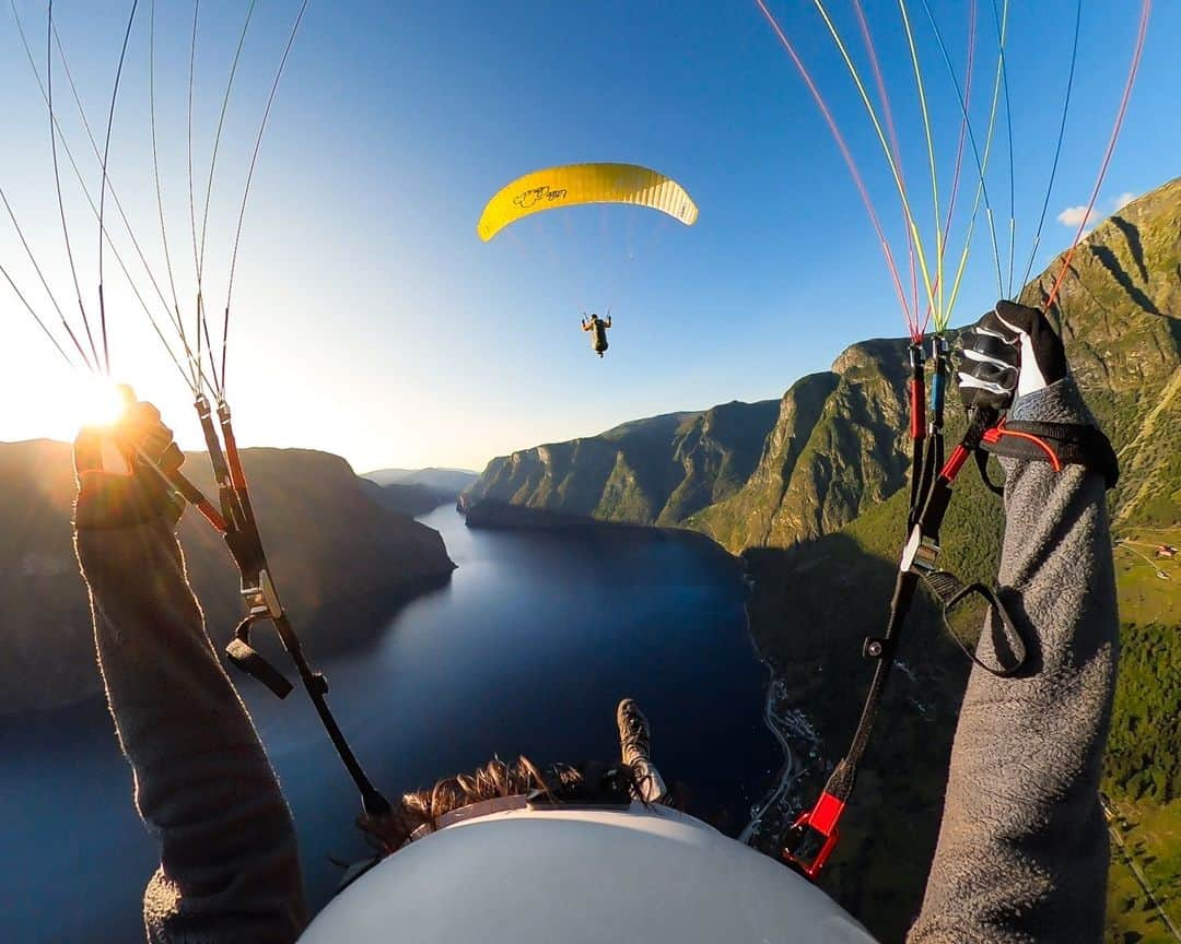 goproさんのインスタグラム写真 - (goproInstagram)「Photo of the Day: Follow the leader + score $250 🌄 #GoProAwards recipient @flyingaljaz has it dialed.  @gopronordics #GoProNordics #GoPro #GoProAwards #POV #Norway #Fjords #Paragliding」6月18日 4時00分 - gopro