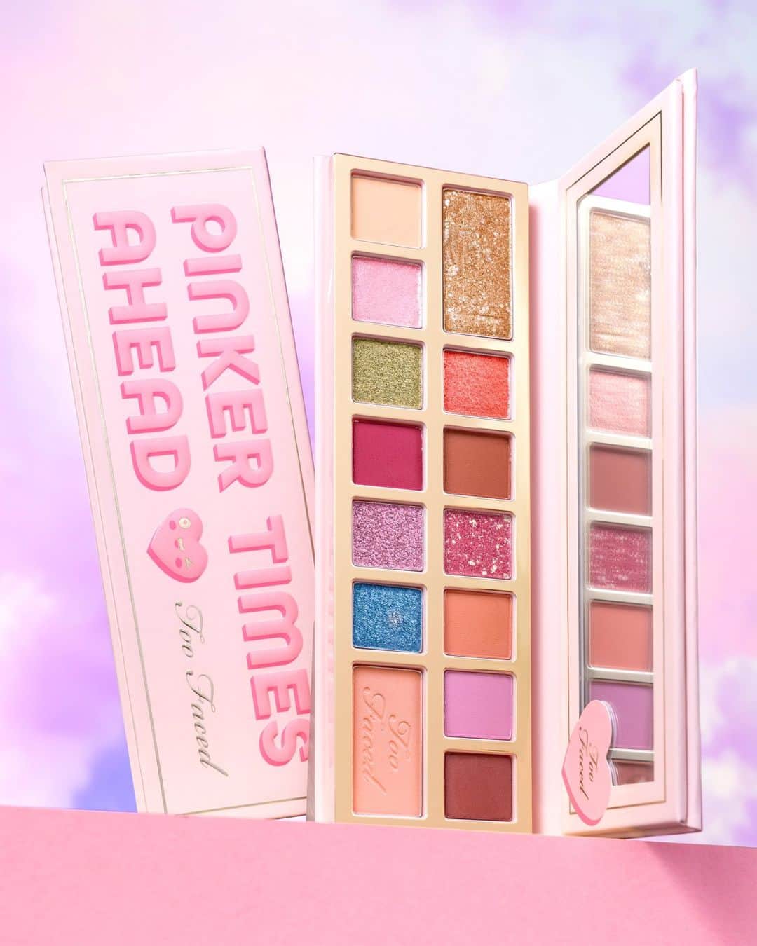 Too Facedさんのインスタグラム写真 - (Too FacedInstagram)「Pop the bubbly, we're celebrating Pinker Times Ahead! 🍾💖 Our Pinker Times Ahead Eye Shadow Palette features 14 highly pigmented shades that smell just like a Cotton Candy Sunset! ☁️✨ #toofaced #tfcrueltyfree」6月18日 4時20分 - toofaced