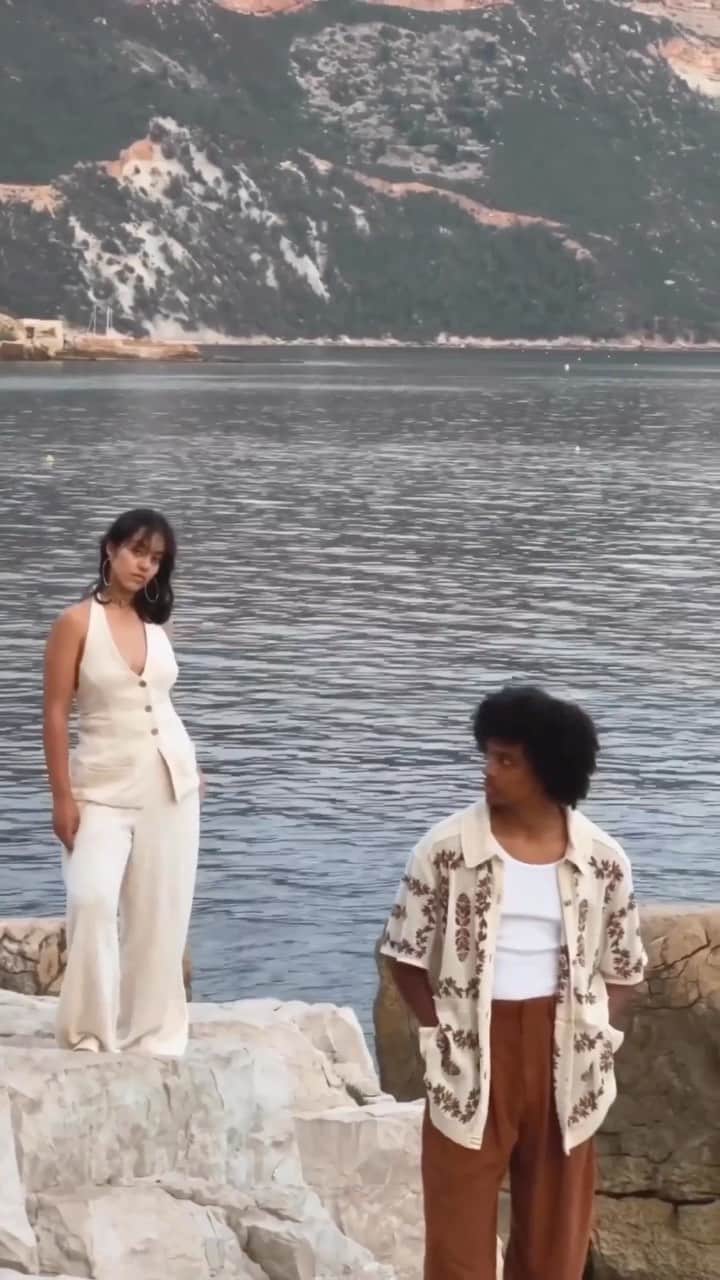 freepeopleのインスタグラム：「The perfect summer style bu the dynamic duo @lionelisa_. Link in bio.   #whenyouwearFP」