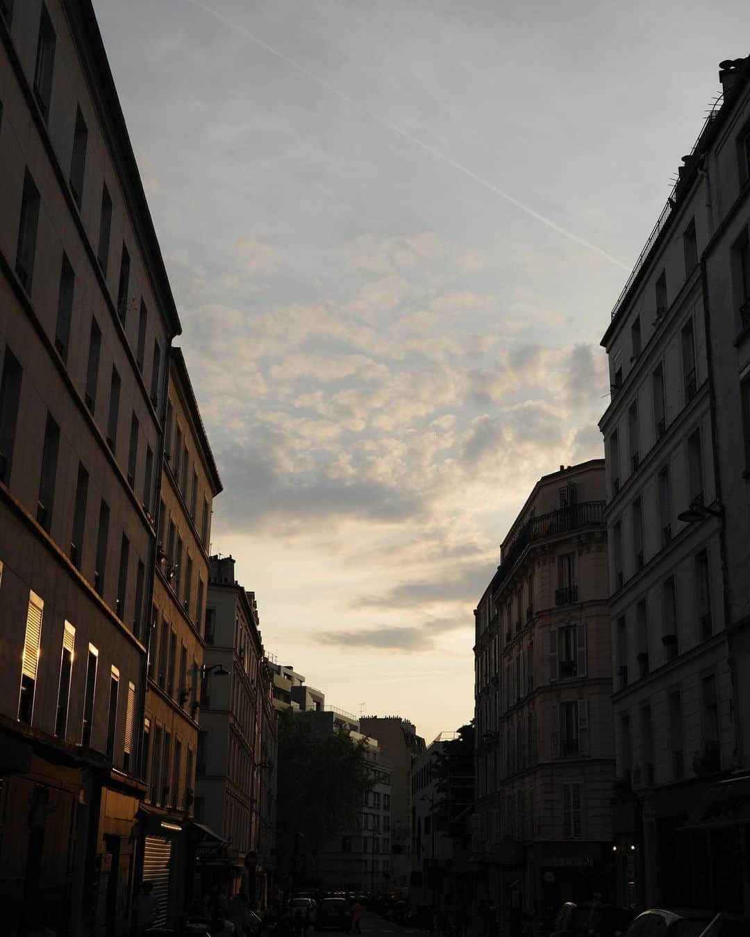 長尾悦美さんのインスタグラム写真 - (長尾悦美Instagram)「4年ぶりの夏のParis🇫🇷  この時期はやはり最高♡  今日は @cloud_lobby_umpei & @asami6136 宅にお泊まりさせてもらってます☺︎  明日はまた別の場所へ移動✈️  楽しみ！  #paris」6月18日 5時51分 - yoshiminagao