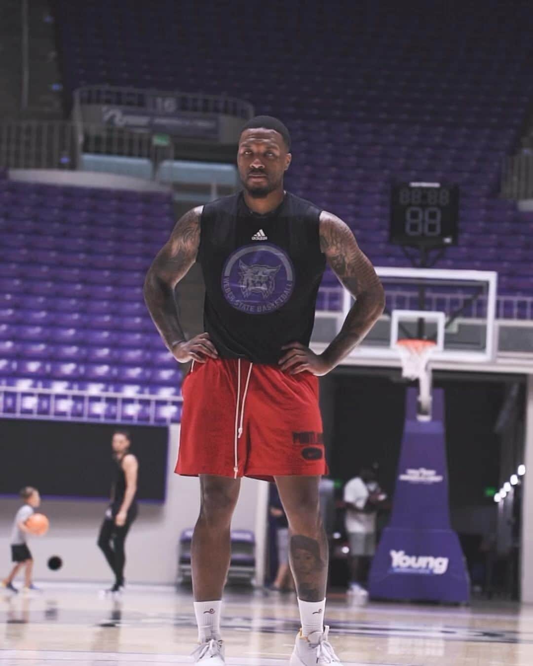 デイミアン・リラードのインスタグラム：「Dame Time ⌚️  #WeAreWeber  🎥: @wjemedia」