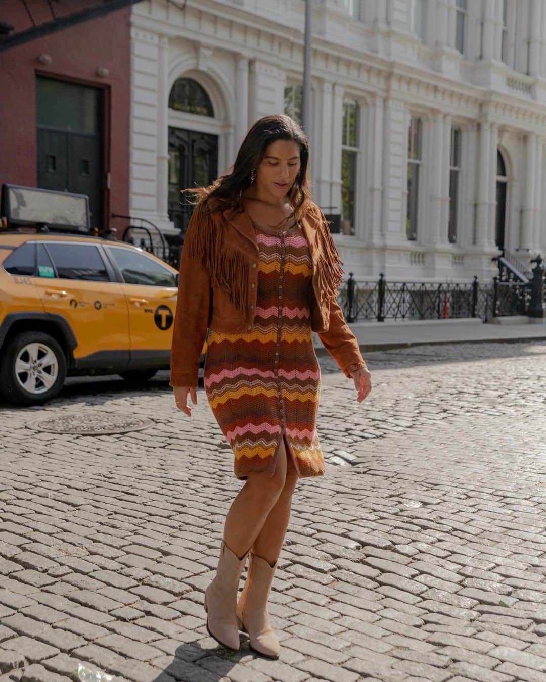 SPELLさんのインスタグラム写真 - (SPELLInstagram)「Tonal heaven with @jessicavanderleahy in our iconic Rider Suede Tassel Jacket + our organic cotton Ziggy Crochet Midi Dress in NYC 🌟」6月18日 17時11分 - spell