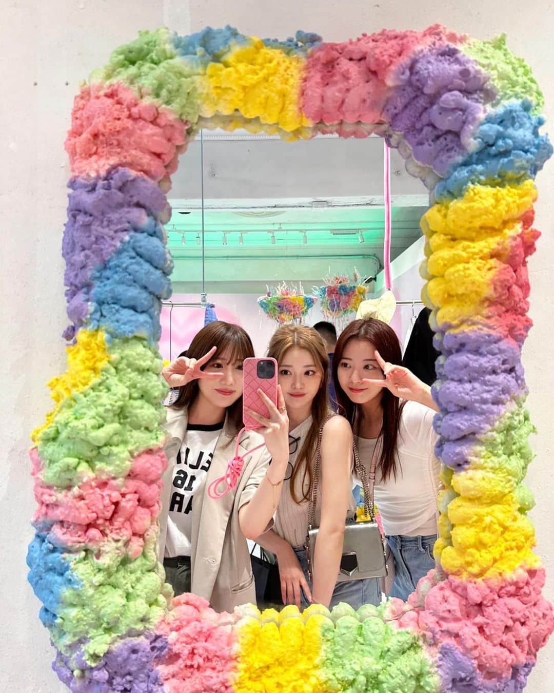 山本月のインスタグラム：「🌈🩵#korea#ルナの韓国日記」